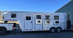 2017 Featherlite Trailers 8542